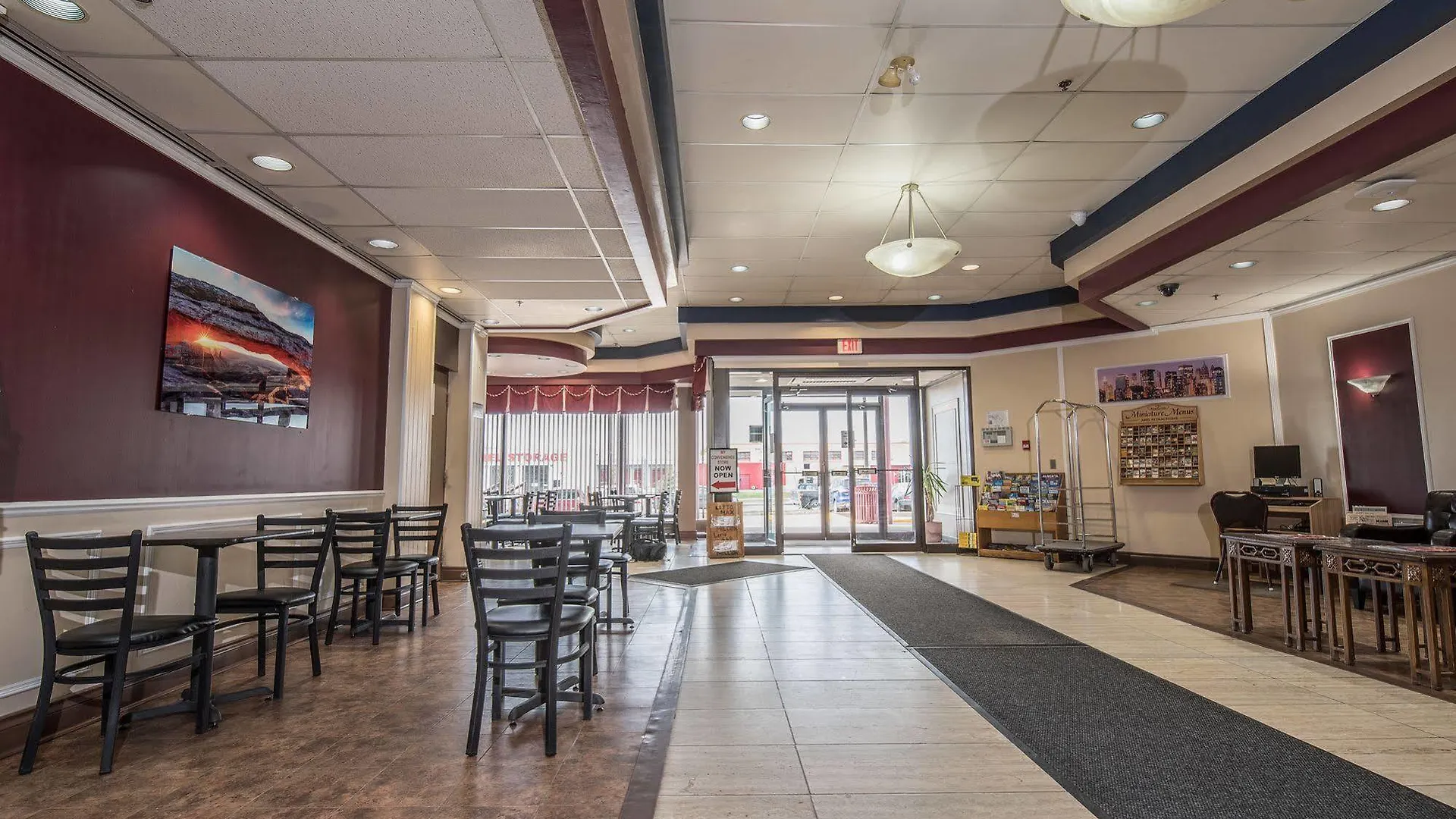 Argyll Plaza Hotel Edmonton