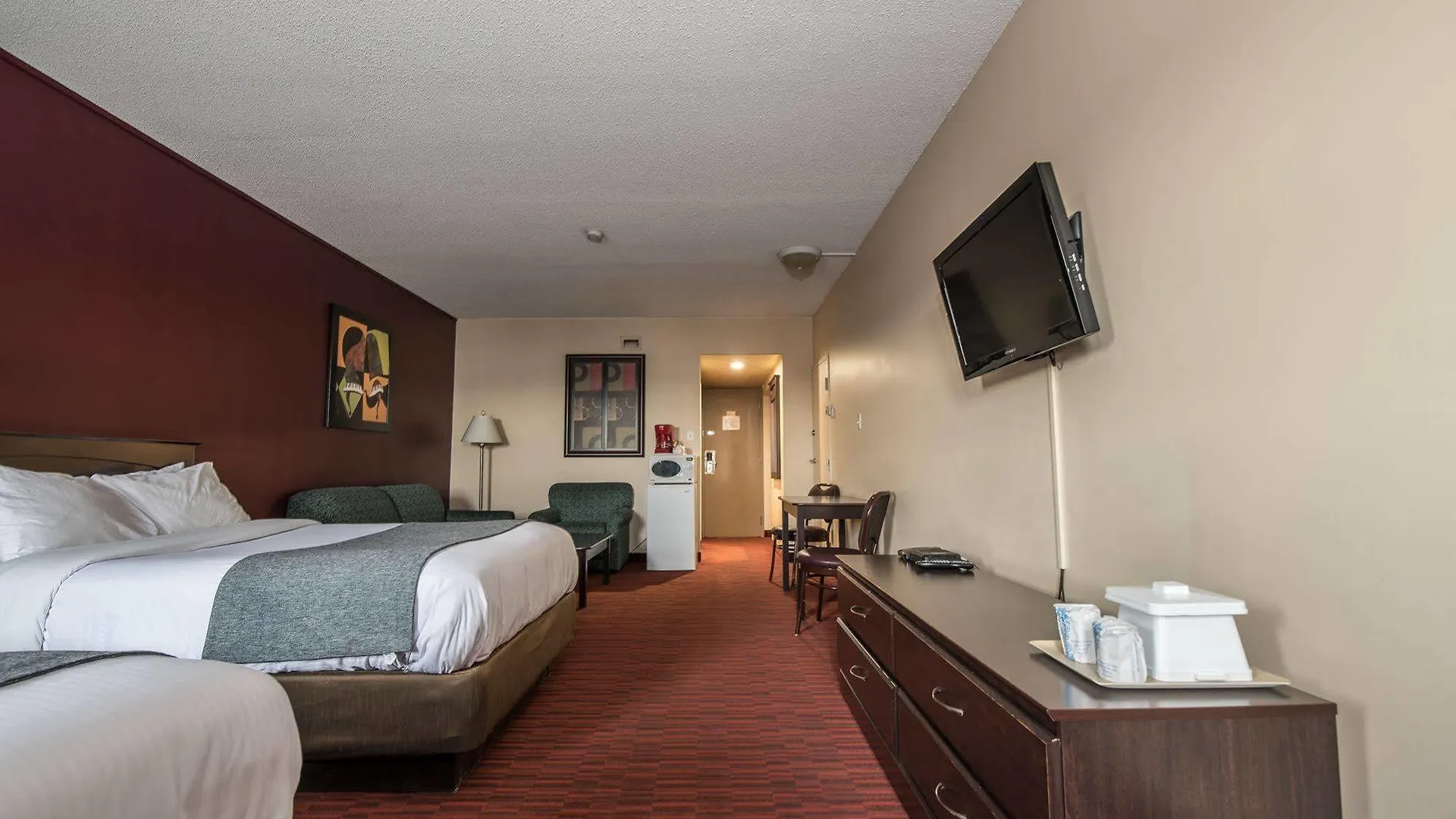 Argyll Plaza Hotel Edmonton
