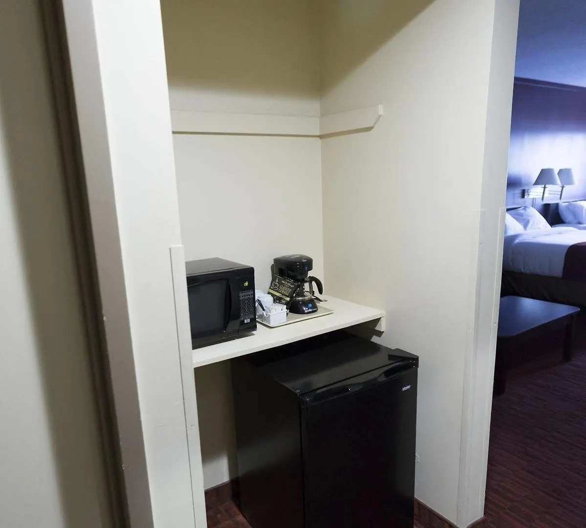 Argyll Plaza Hotel Edmonton
