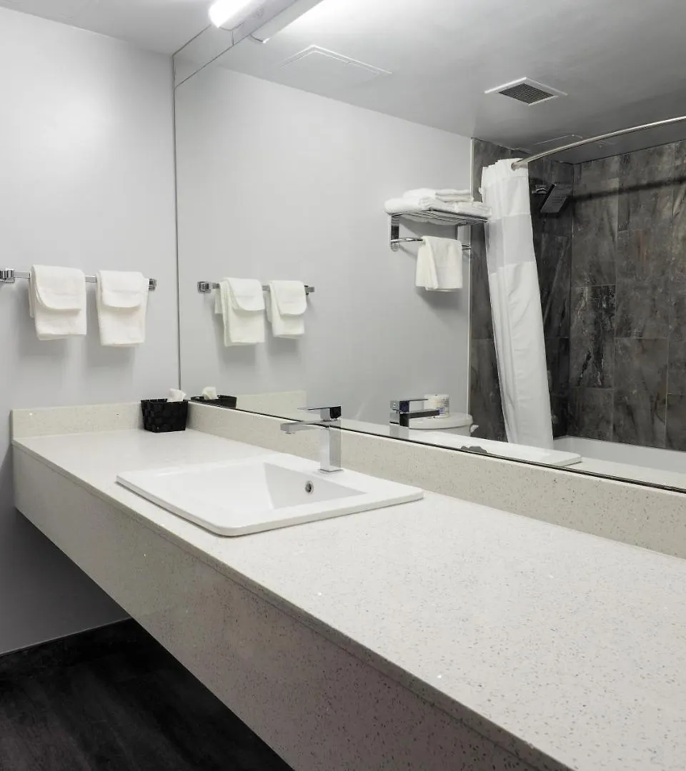 Argyll Plaza Hotel Edmonton