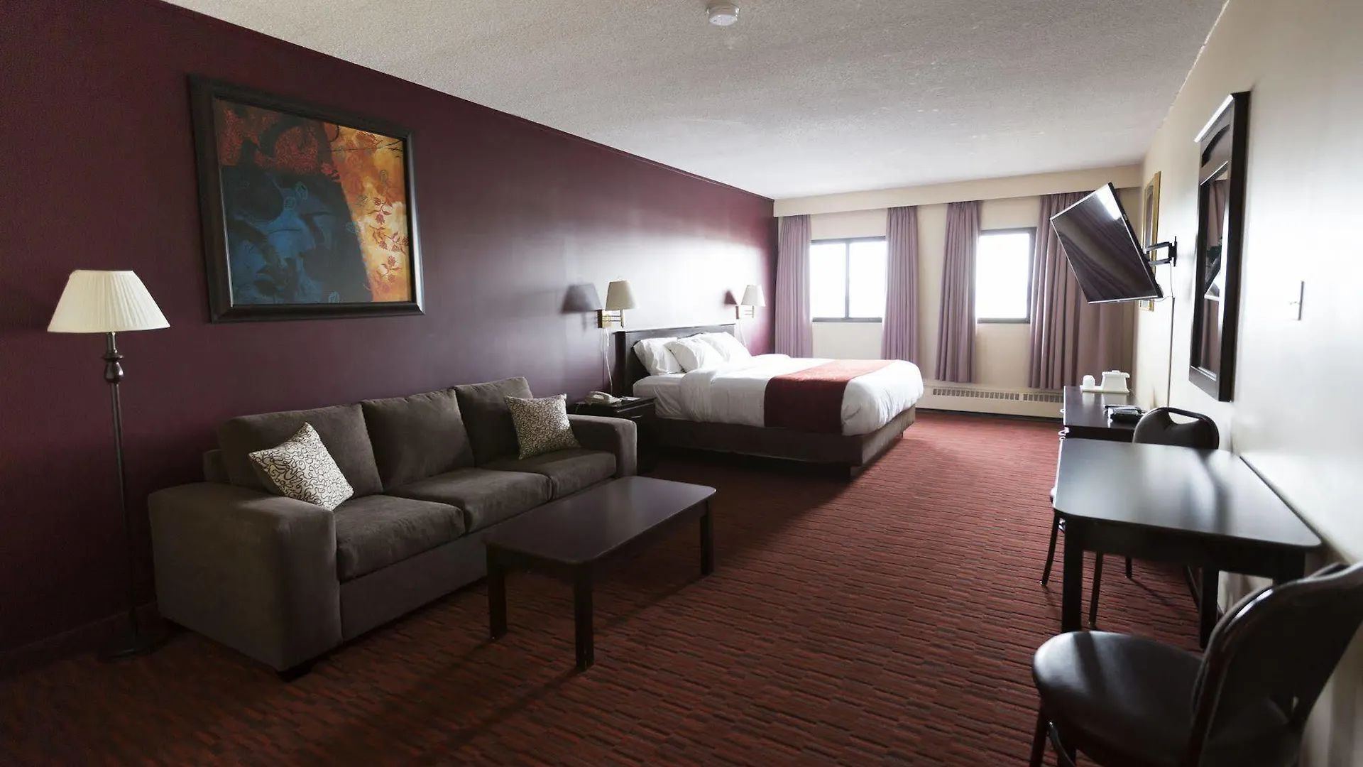 Argyll Plaza Hotel Edmonton