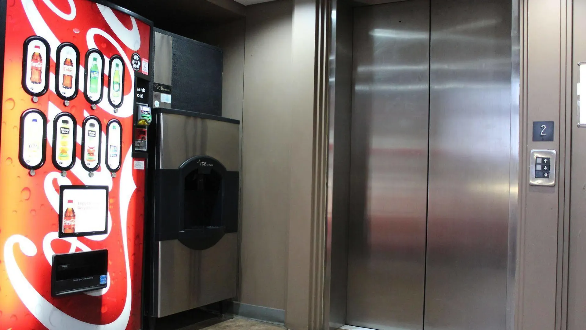 Argyll Plaza Hotel Edmonton 2*,  Canada