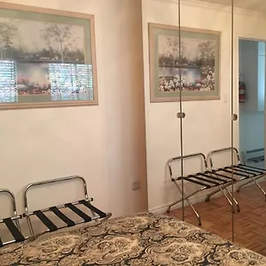 https://dianas-luxury-bed-and-breakfast.richmond-hotels.com