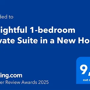 Homestay Delightful 1-bedroom Private In A New